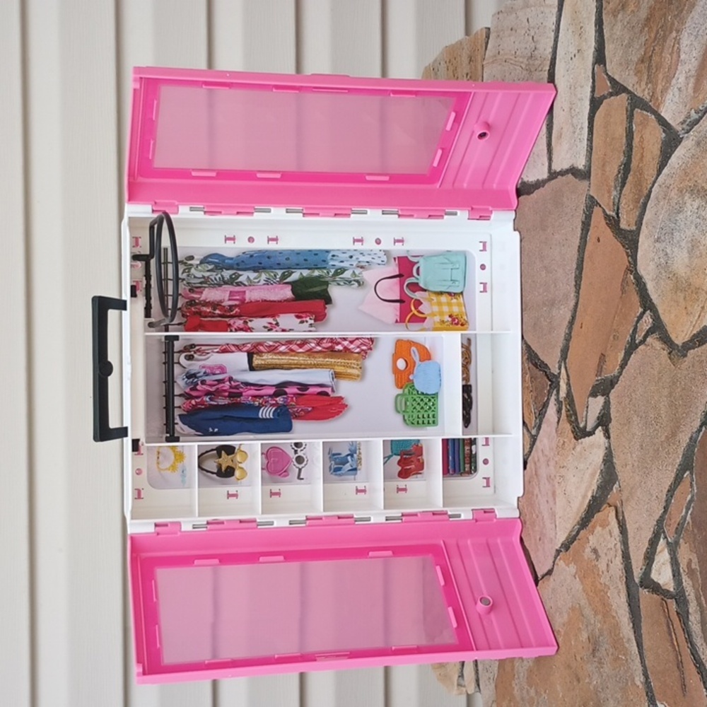 Barbie Mattell Pink Clothes Closet Carrying Case Organizer Doll House Accessory